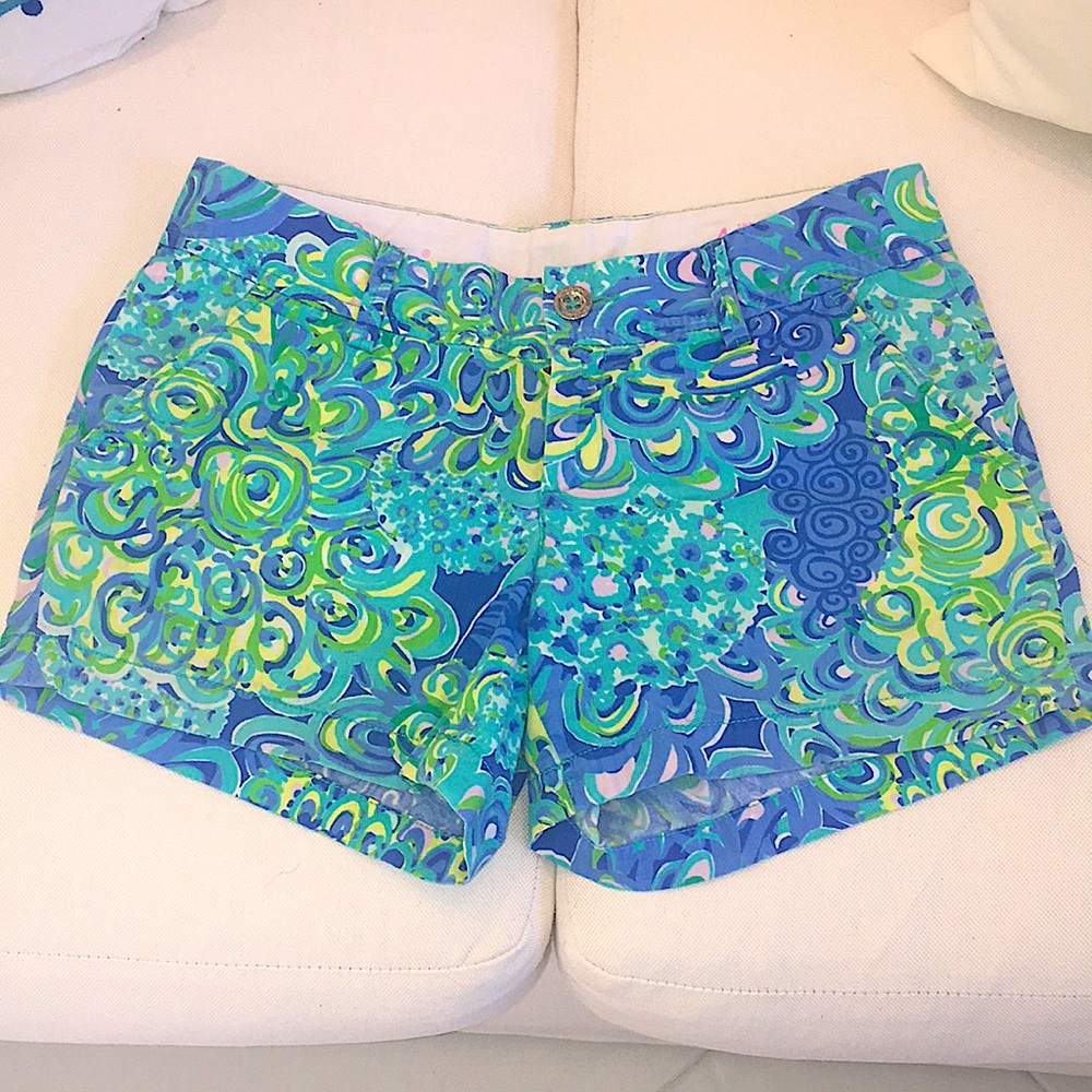 Lilly Pulitzer women’s Callahan size 4 excellent condition.